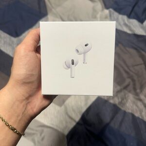 Apple White Earbud Headphones